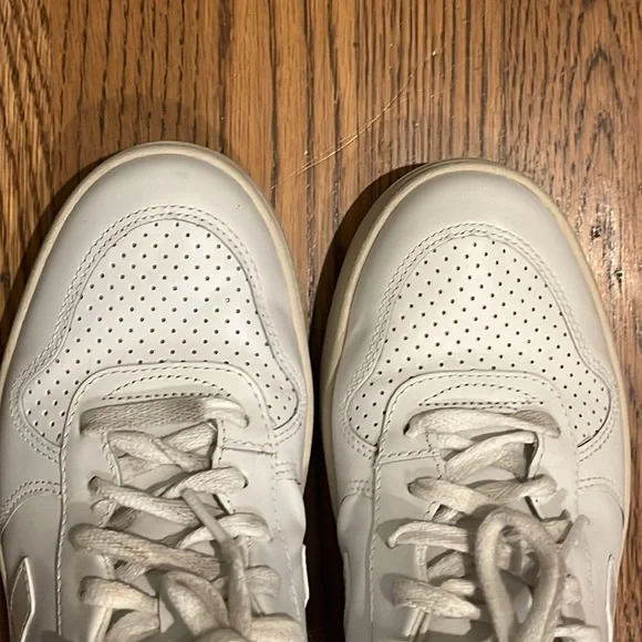 Veja Shoes - Picture 7 of 10